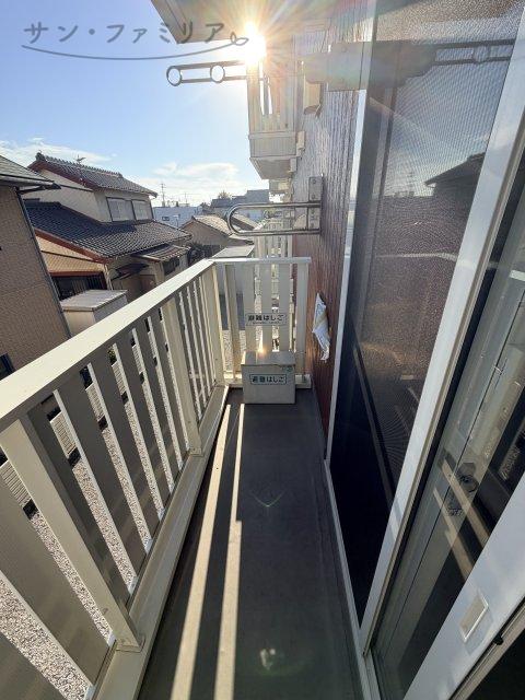 バルコニー　同一物件別部屋写真