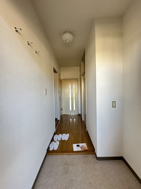 玄関　別部屋参考写真です