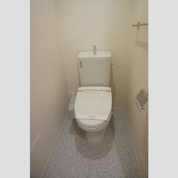 トイレ　温水洗浄暖房便座