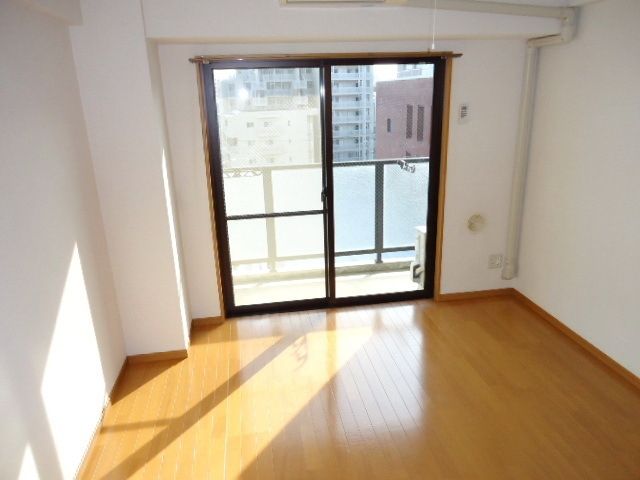 居室・リビング　★買い物便利な駅近1K！セキュリティ充実★