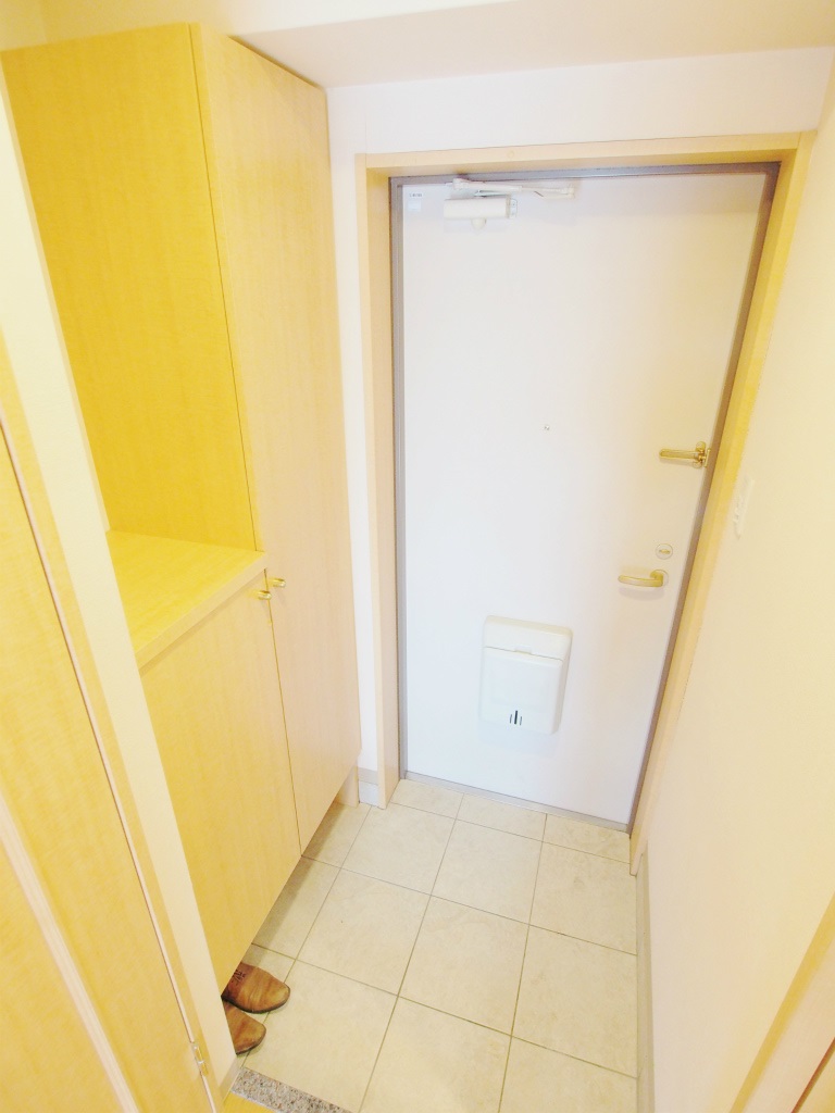玄関　※写真は別部屋のものです。参考にしてください。