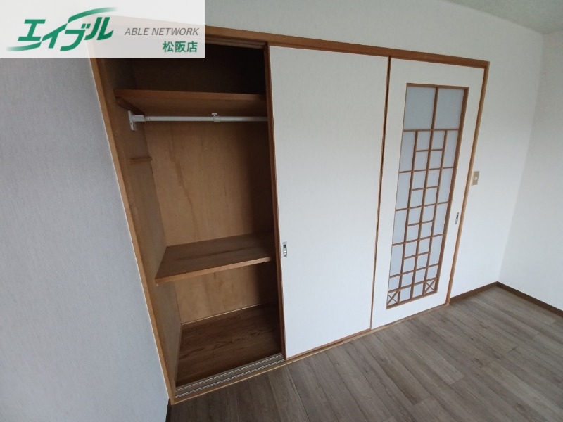 収納　同型参考写真