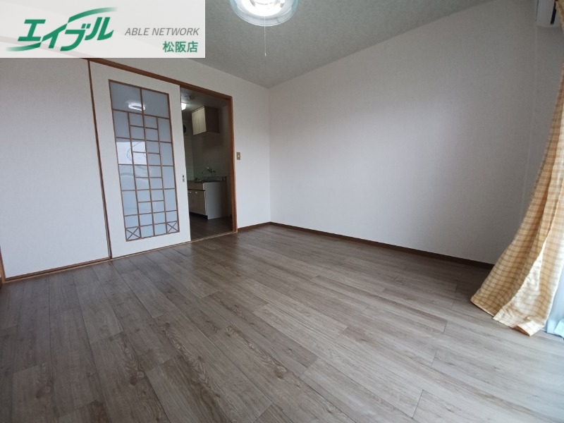 居室・リビング　同型参考写真