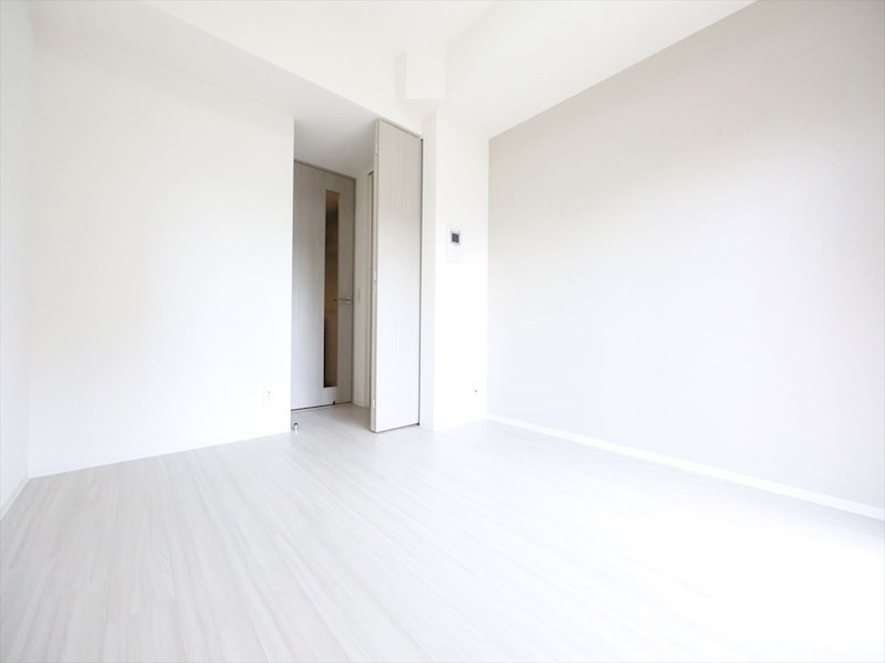 居室・リビング　洋室6.5帖　クローゼット付（収納充実してます）