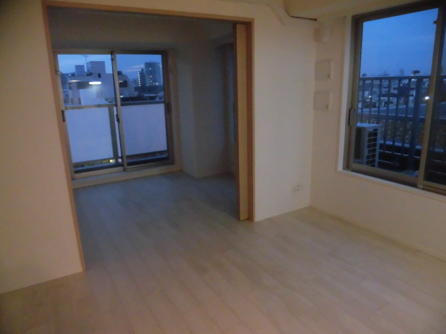 居室・リビング　7帖のきれいなDK。