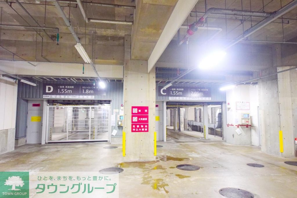 駐車場　ハイルーフ空き状況要確認