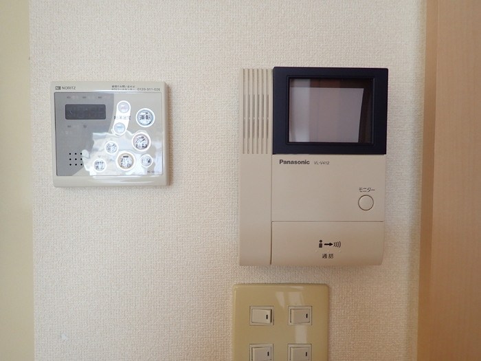 セキュリティ　突然の来訪者にも安心のＴＶモニター付きインターホン