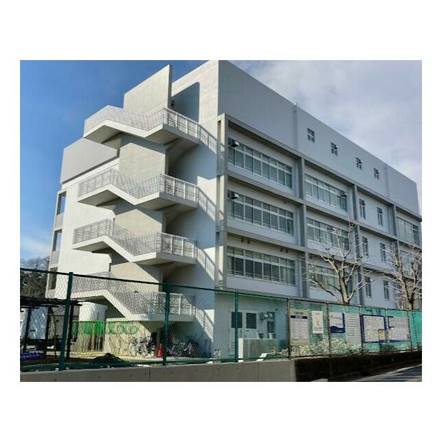 小学校　横浜市立長津田小学校（小学校）まで354m