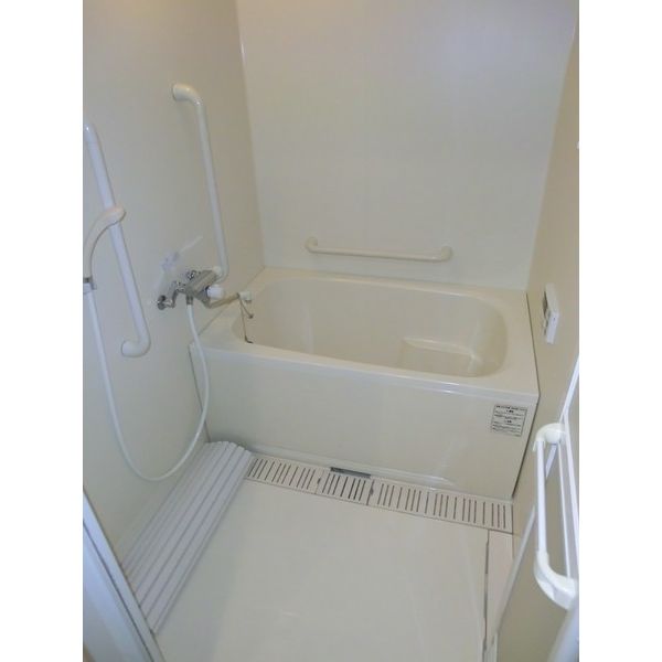 バス・シャワールーム　追い炊き機能付きのバスルーム♪