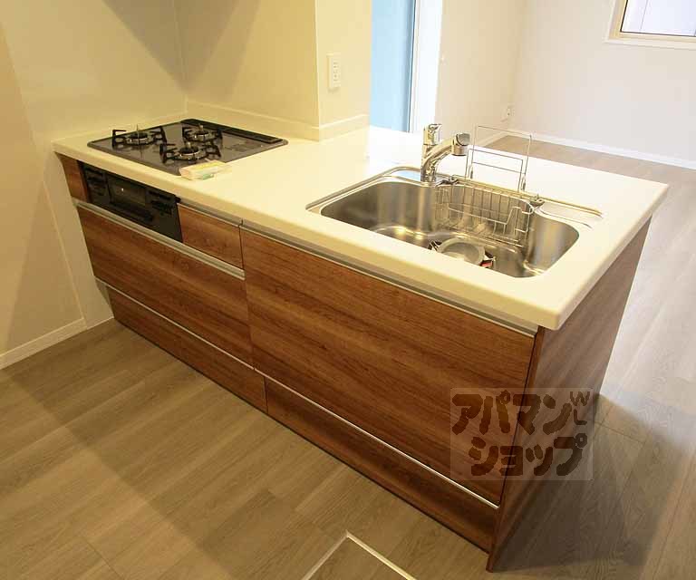 キッチン　１０２号室の写真です。