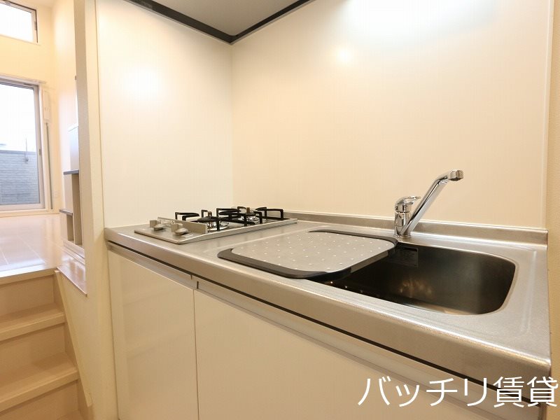 キッチン　別号室タイプの為、現状を優先致します。