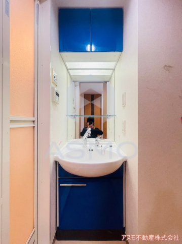 洗面設備　同マンション別部屋参考写真
