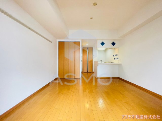 居室・リビング　同マンション別部屋参考写真