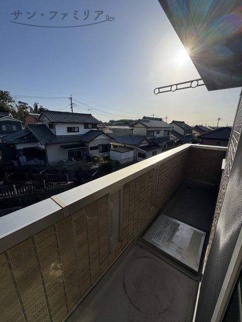バルコニー　同一物件別部屋写真