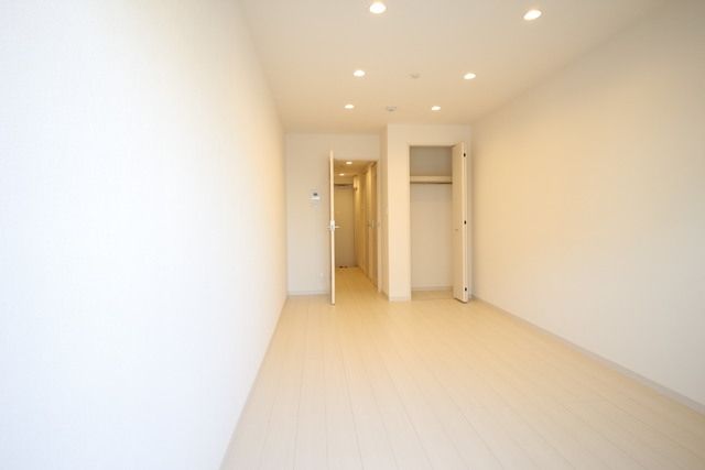 居室・リビング　ゆったり8.4帖のお部屋でくつろげますね