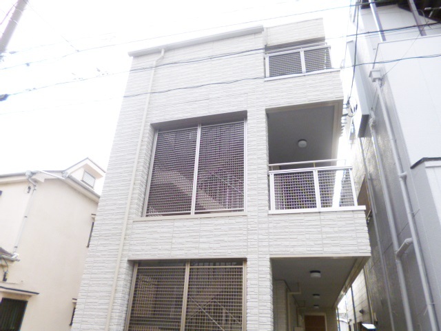 建物外観　2013年11月完成のマンション♪