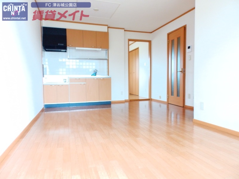 居室・リビング　別部屋参考写真です