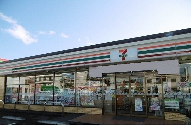 コンビニ　セブンイレブン（コンビニ）まで500m