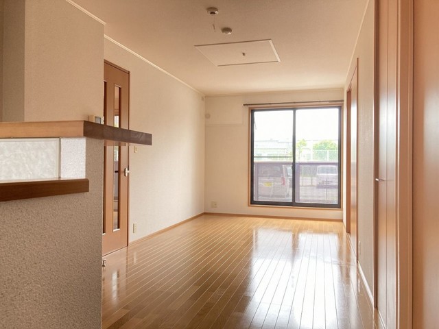 居室・リビング　写真は別部屋です