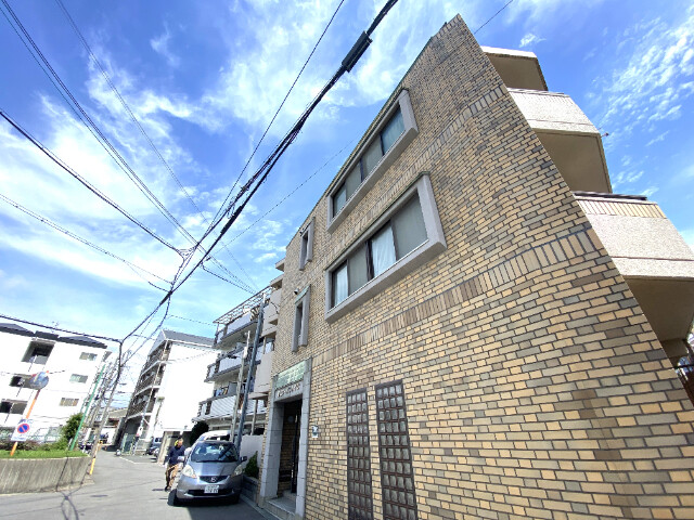 建物外観　ファミリーさんどうぞ☆