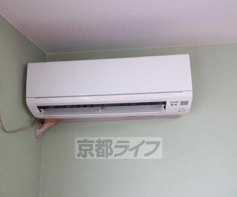 その他設備　夏も快適に過ごせるエアコン付いてます。