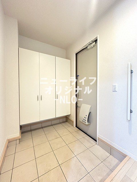 玄関　※同一仕様の別部屋写真の為、現況優先となります。