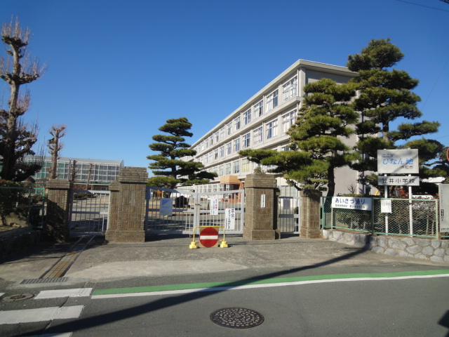 小学校　浜松市立笠井小学校（小学校）まで652m