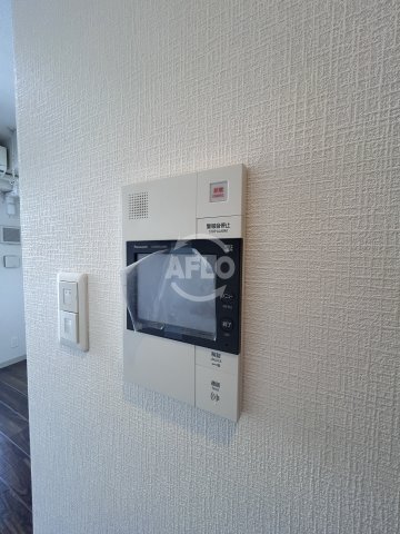 セキュリティ　コンフォリア江坂広芝町　モニター付きインターホン