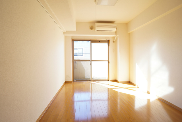 居室・リビング　参考写真（同建物別部屋のものです）