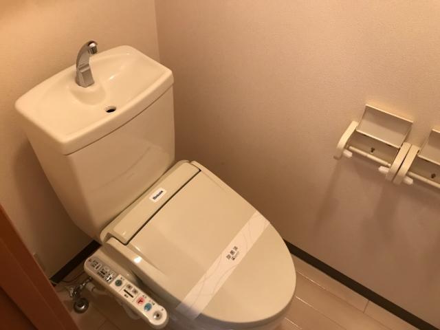 トイレ　シャワー付トイレ