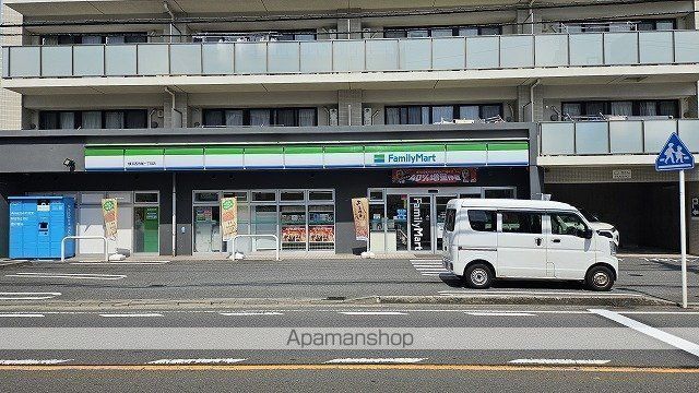 コンビニ　ファミリーマート（コンビニ）まで7044m