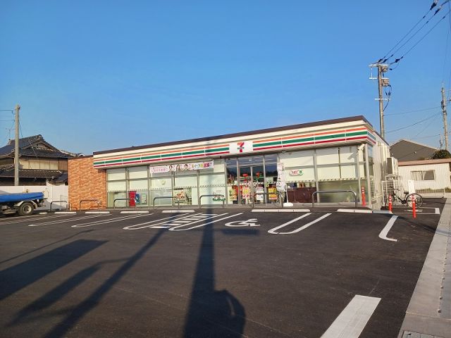 コンビニ　セブンイレブン 小郡福童店（コンビニ）まで789m