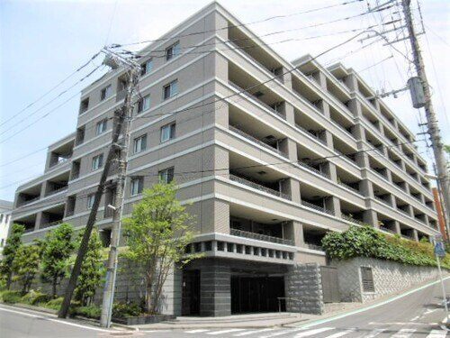 建物外観　オートロック完備