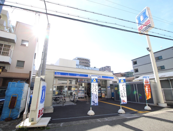 コンビニ　ローソン　東上町店（コンビニ）まで142m