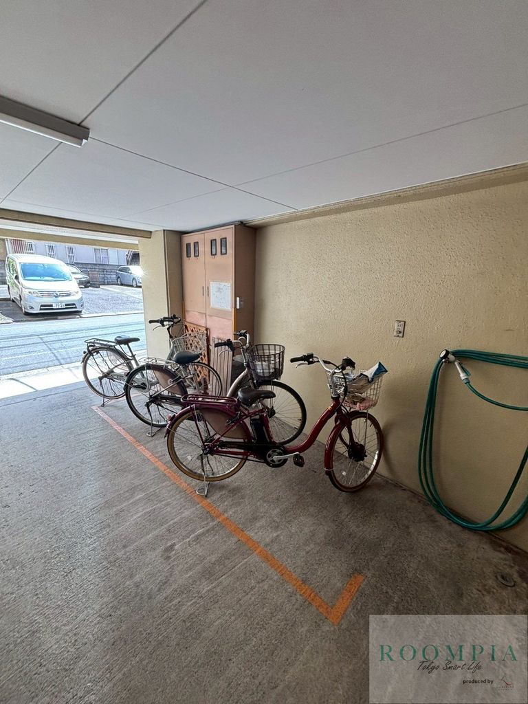 駐車場　駐車場