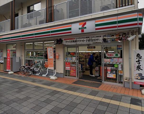 コンビニ　セブンイレブン（コンビニ）まで166m