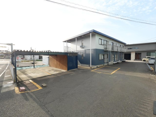 建物外観　外観塗装済みで気持ちいいです！