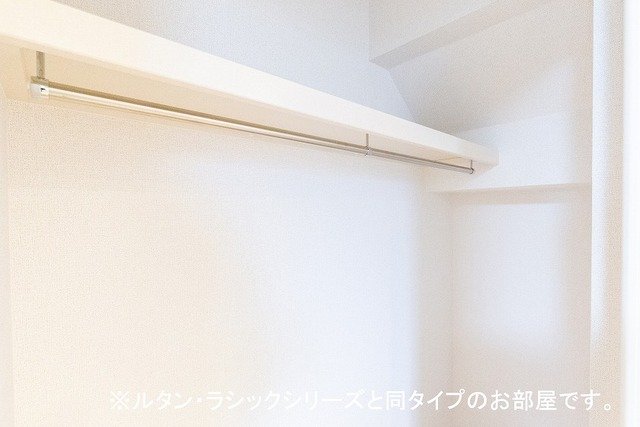 その他　大きなものも収納できそうです