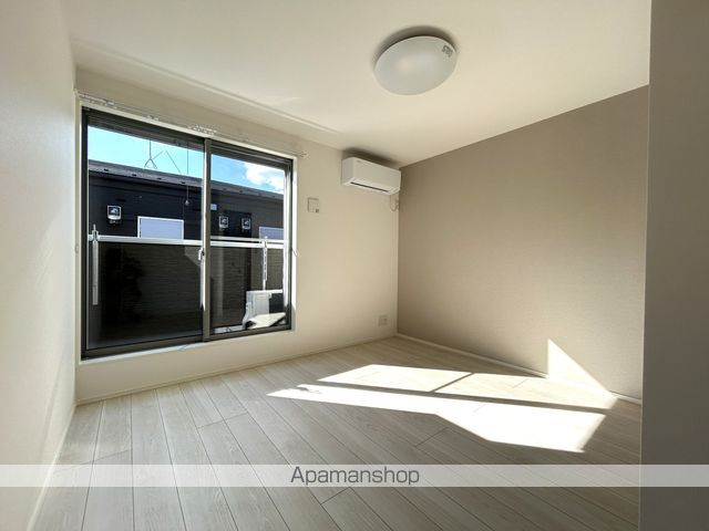 カインドネス橋本Eastの居間写真