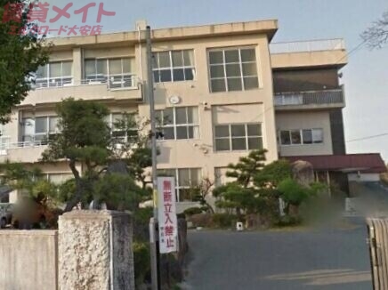 中学校　菰野町立菰野中学校（中学校）まで1165m