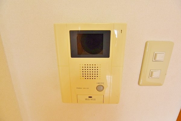 セキュリティ　★もしもし、どちら様でしょうか？インターホン付き★