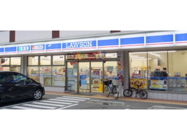 コンビニ　ローソン玉川三丁目店（コンビニ）まで355m