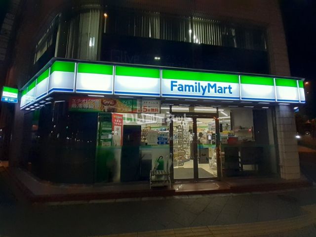コンビニ　ファミリーマート神田岩本町1丁目店（コンビニ）まで466m