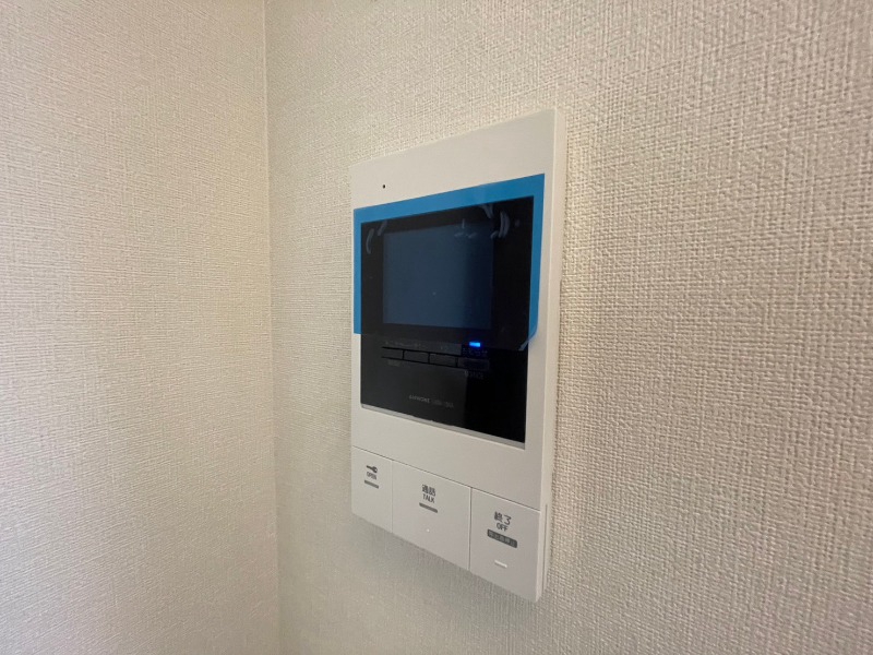 セキュリティ　ＴＶモニター付インターホンです。来客者の顔が見えるので安心！