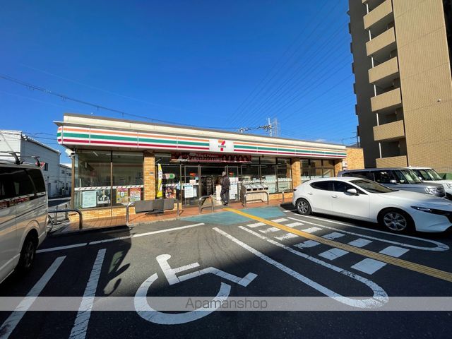 コンビニ　セブンイレブン（コンビニ）まで1936m