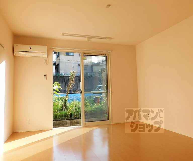 居室・リビング　明るいお部屋