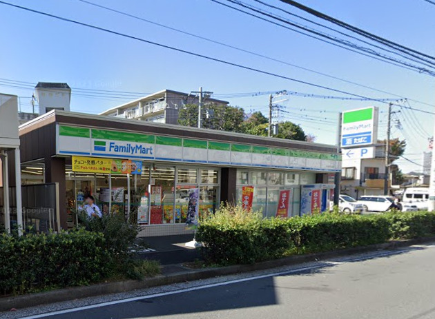 コンビニ　ファミリーマート（コンビニ）まで1169m