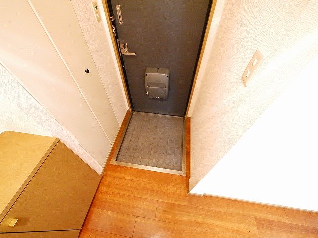 ファミール州見 C棟の玄関写真