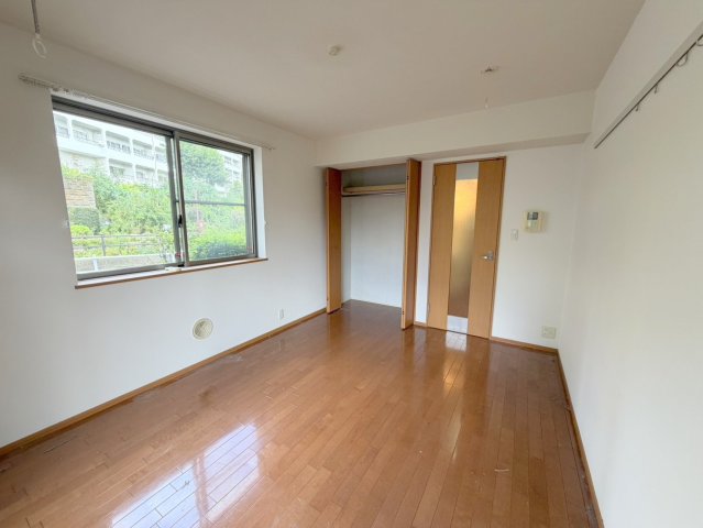 居室・リビング　★明るいフローリングの角部屋です★