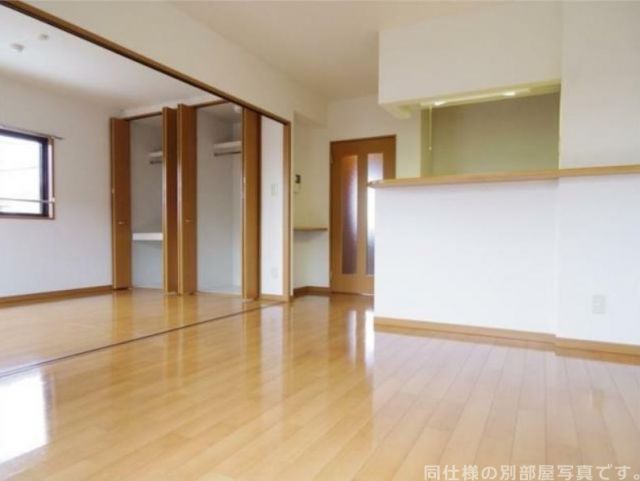 真岡鉄道 真岡駅 徒歩16分 3階建 築22年の居間写真